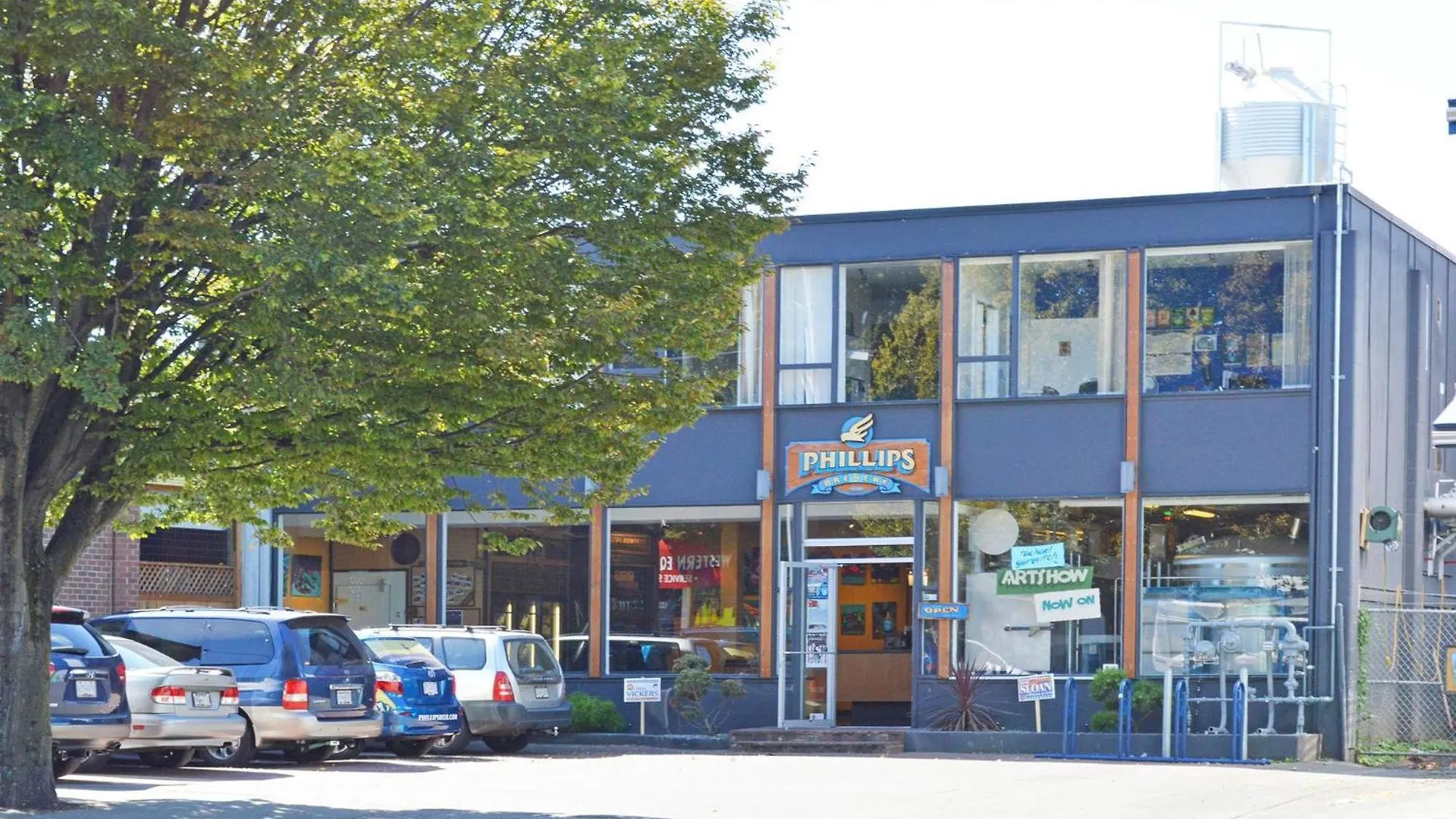 New Listing In Ironworks Building Victoria Apartment